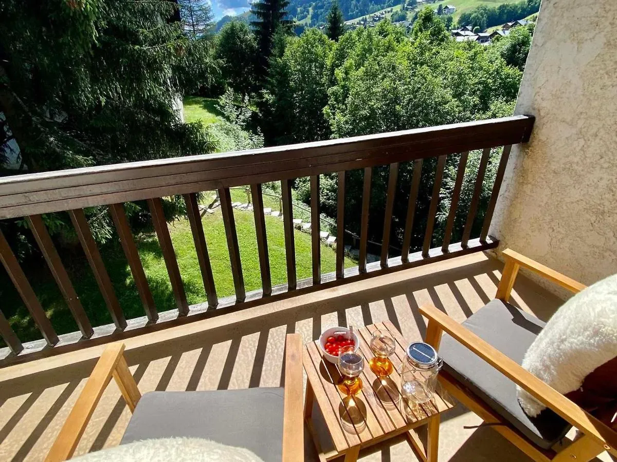 Appartement Cosy Avec 2 Chambres, Balcon Et Piscine - Proche Du Centre De Megeve - Fr-1-453-282 0*,  France